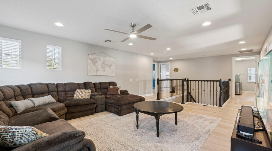 ORLANDO, Florida 32836, 4 Bedrooms Bedrooms, ,3 BathroomsBathrooms,Residential,For Sale,LEMON LAKE,0,MFRO6375590