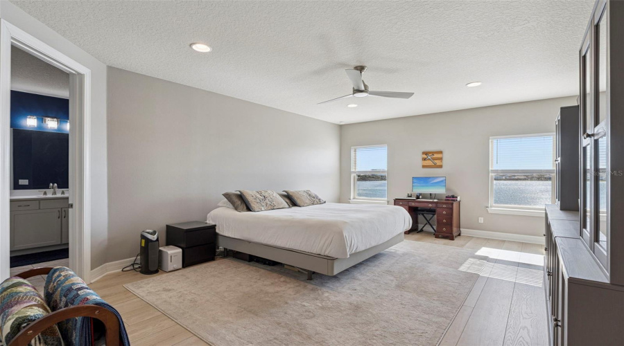 ORLANDO, Florida 32836, 4 Bedrooms Bedrooms, ,3 BathroomsBathrooms,Residential,For Sale,LEMON LAKE,0,MFRO6375590