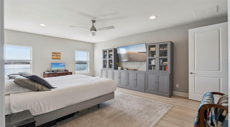 ORLANDO, Florida 32836, 4 Bedrooms Bedrooms, ,3 BathroomsBathrooms,Residential,For Sale,LEMON LAKE,0,MFRO6375590