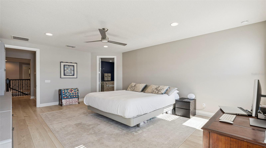 ORLANDO, Florida 32836, 4 Bedrooms Bedrooms, ,3 BathroomsBathrooms,Residential,For Sale,LEMON LAKE,0,MFRO6375590