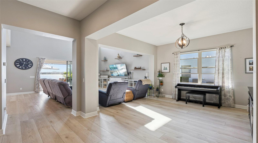 ORLANDO, Florida 32836, 4 Bedrooms Bedrooms, ,3 BathroomsBathrooms,Residential,For Sale,LEMON LAKE,0,MFRO6375590