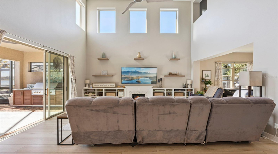 ORLANDO, Florida 32836, 4 Bedrooms Bedrooms, ,3 BathroomsBathrooms,Residential,For Sale,LEMON LAKE,0,MFRO6375590