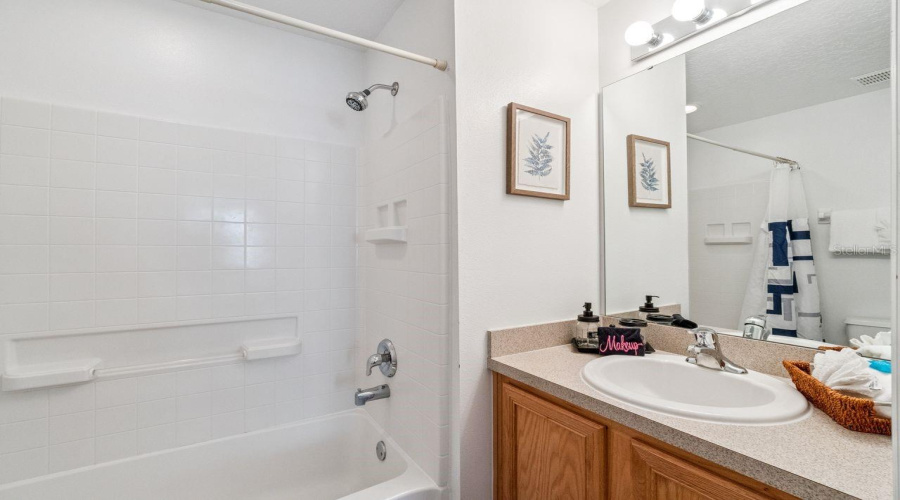 En Suite Guest Bathroom