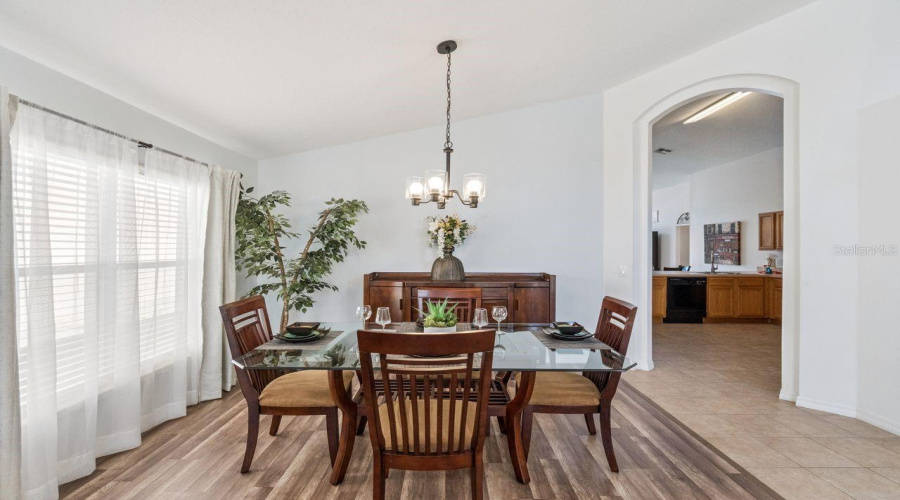 DAVENPORT, Florida 33837, 4 Bedrooms Bedrooms, ,3 BathroomsBathrooms,Residential,For Sale,ROSSO,0,MFRO6376151