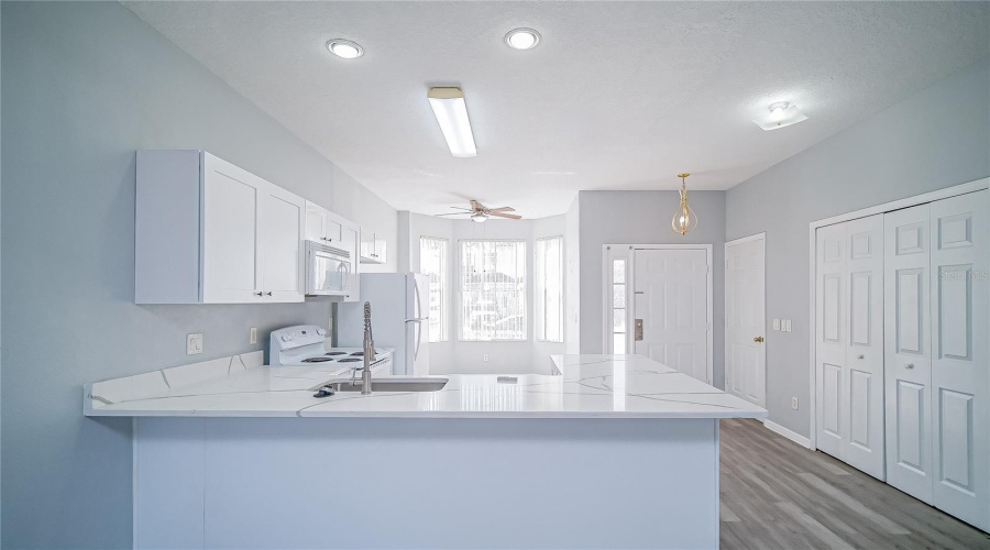 KISSIMMEE, Florida 34746, 3 Bedrooms Bedrooms, ,2 BathroomsBathrooms,Residential,For Sale,S BEACH CIRCLE,0,MFRS5138240