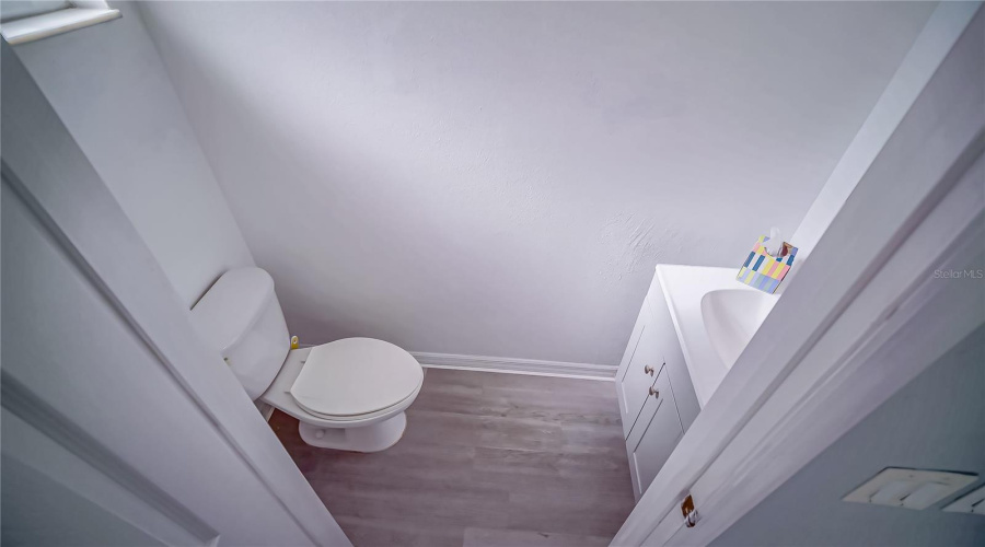 KISSIMMEE, Florida 34746, 3 Bedrooms Bedrooms, ,2 BathroomsBathrooms,Residential,For Sale,S BEACH CIRCLE,0,MFRS5138240