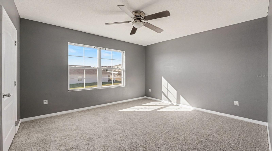 DAVENPORT, Florida 33837, 5 Bedrooms Bedrooms, ,3 BathroomsBathrooms,Residential,For Sale,SUGARWOOD,0,MFRTB8470294