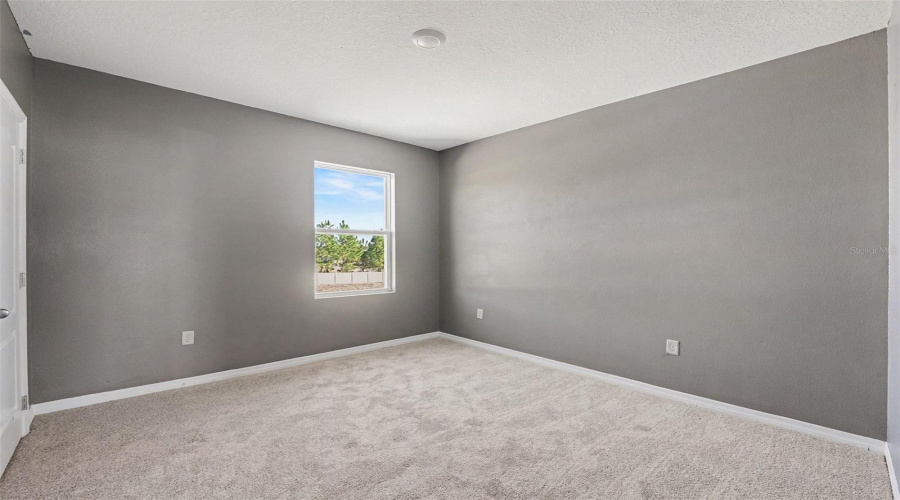 DAVENPORT, Florida 33837, 5 Bedrooms Bedrooms, ,3 BathroomsBathrooms,Residential,For Sale,SUGARWOOD,0,MFRTB8470294