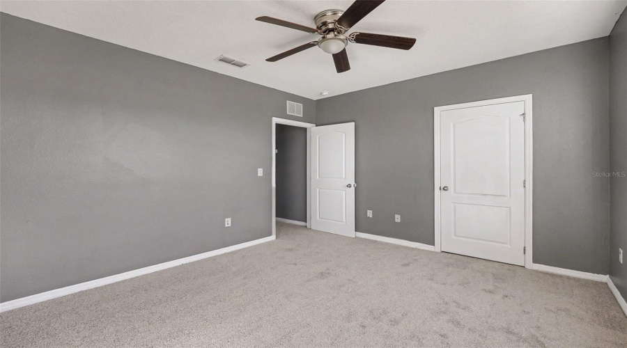 DAVENPORT, Florida 33837, 5 Bedrooms Bedrooms, ,3 BathroomsBathrooms,Residential,For Sale,SUGARWOOD,0,MFRTB8470294