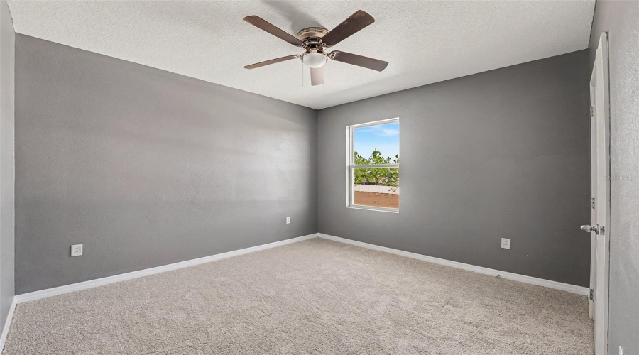 DAVENPORT, Florida 33837, 5 Bedrooms Bedrooms, ,3 BathroomsBathrooms,Residential,For Sale,SUGARWOOD,0,MFRTB8470294