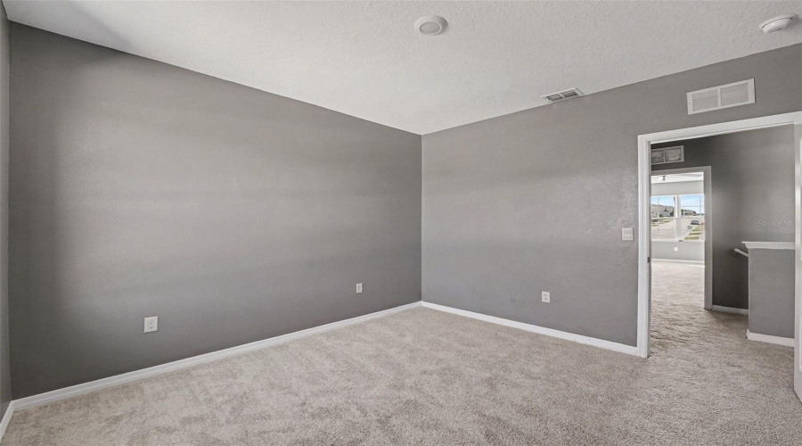 DAVENPORT, Florida 33837, 5 Bedrooms Bedrooms, ,3 BathroomsBathrooms,Residential,For Sale,SUGARWOOD,0,MFRTB8470294