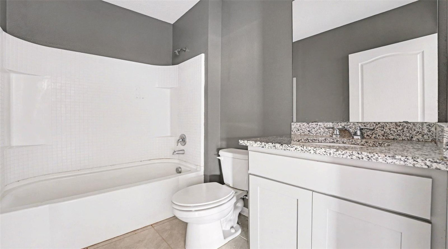 DAVENPORT, Florida 33837, 5 Bedrooms Bedrooms, ,3 BathroomsBathrooms,Residential,For Sale,SUGARWOOD,0,MFRTB8470294