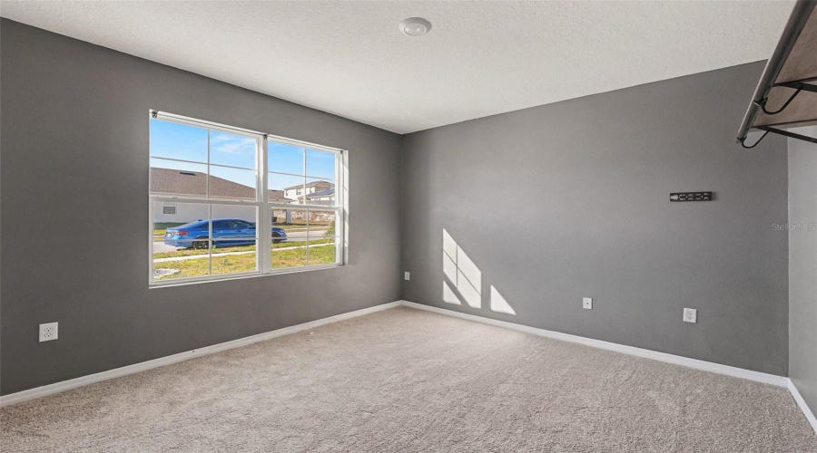 DAVENPORT, Florida 33837, 5 Bedrooms Bedrooms, ,3 BathroomsBathrooms,Residential,For Sale,SUGARWOOD,0,MFRTB8470294