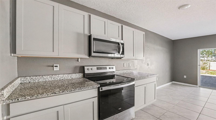 DAVENPORT, Florida 33837, 5 Bedrooms Bedrooms, ,3 BathroomsBathrooms,Residential,For Sale,SUGARWOOD,0,MFRTB8470294