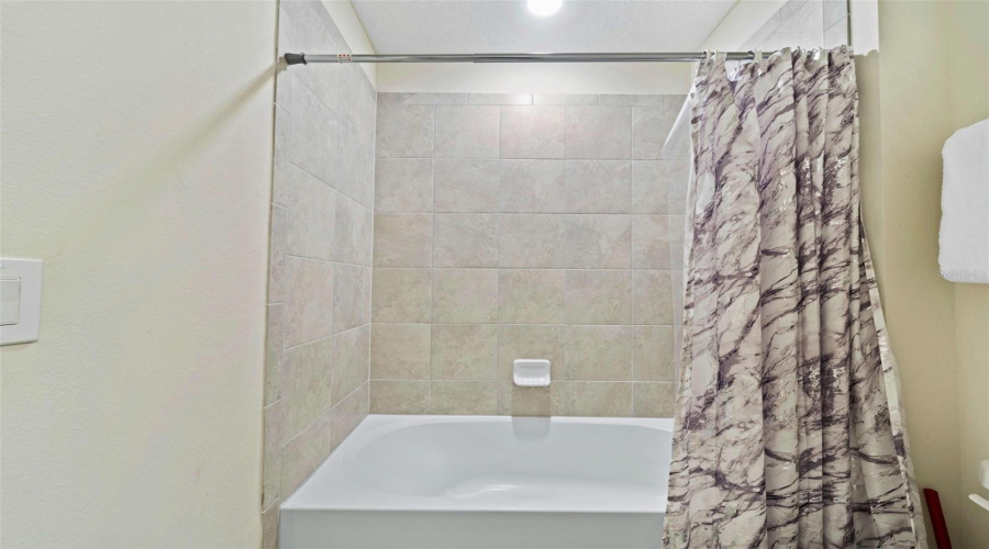 DAVENPORT, Florida 33897, 5 Bedrooms Bedrooms, ,4 BathroomsBathrooms,Residential,For Sale,JASMINE,0,MFRO6377051