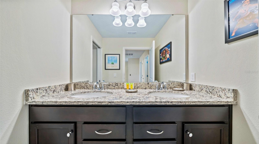 DAVENPORT, Florida 33897, 5 Bedrooms Bedrooms, ,4 BathroomsBathrooms,Residential,For Sale,JASMINE,0,MFRO6377051