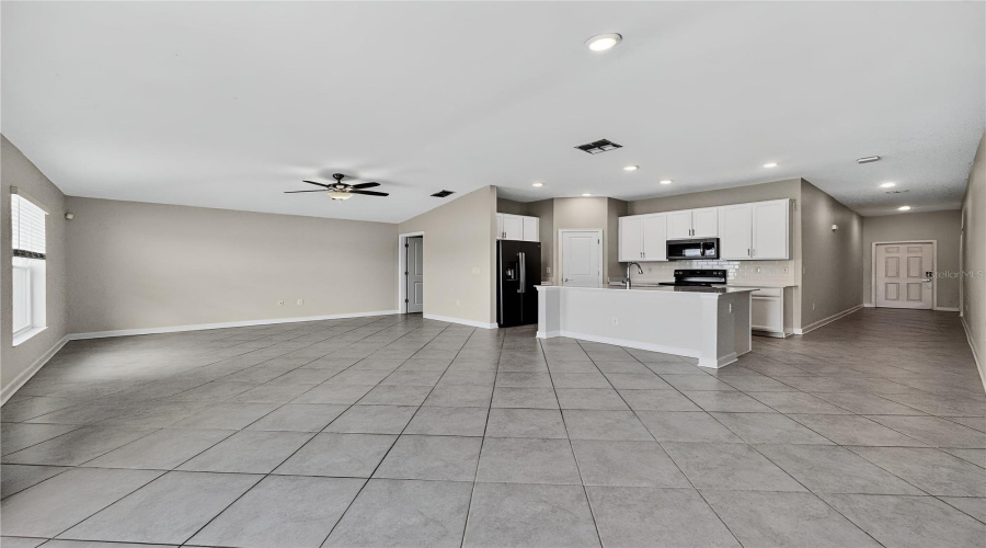 DAVENPORT, Florida 33837, 3 Bedrooms Bedrooms, ,2 BathroomsBathrooms,Residential,For Sale,TAFT,0,MFRG5102791