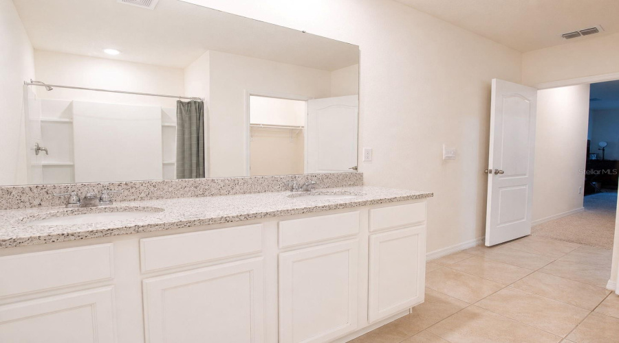 Davenport, Florida 33837, 3 Bedrooms Bedrooms, ,2 Bathroomsbathrooms,Residential,For Sale,Brooklet,0,Mfro6376624