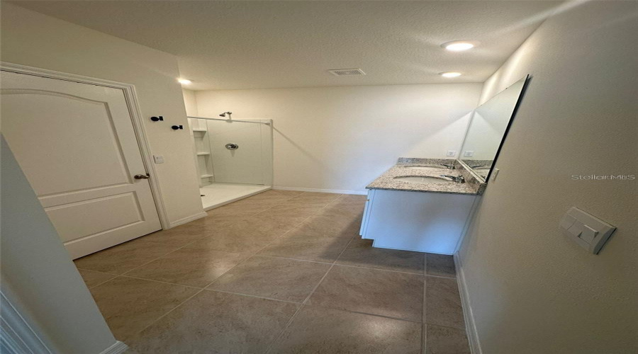 DAVENPORT, Florida 33837, 3 Bedrooms Bedrooms, ,2 BathroomsBathrooms,Residential,For Sale,BROOKLET,0,MFRO6376624