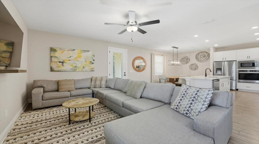 KISSIMMEE, Florida 34747, 5 Bedrooms Bedrooms, ,3 BathroomsBathrooms,Residential,For Sale,SOMERSWORTH,0,MFRO6378206