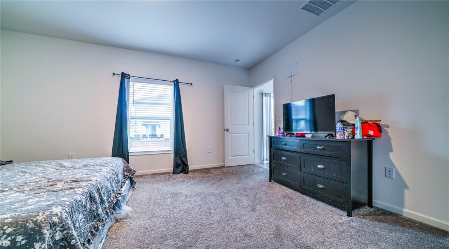 DAVENPORT, Florida 33837, 3 Bedrooms Bedrooms, ,2 BathroomsBathrooms,Residential,For Sale,WHITE WATER,0,MFRS5142406