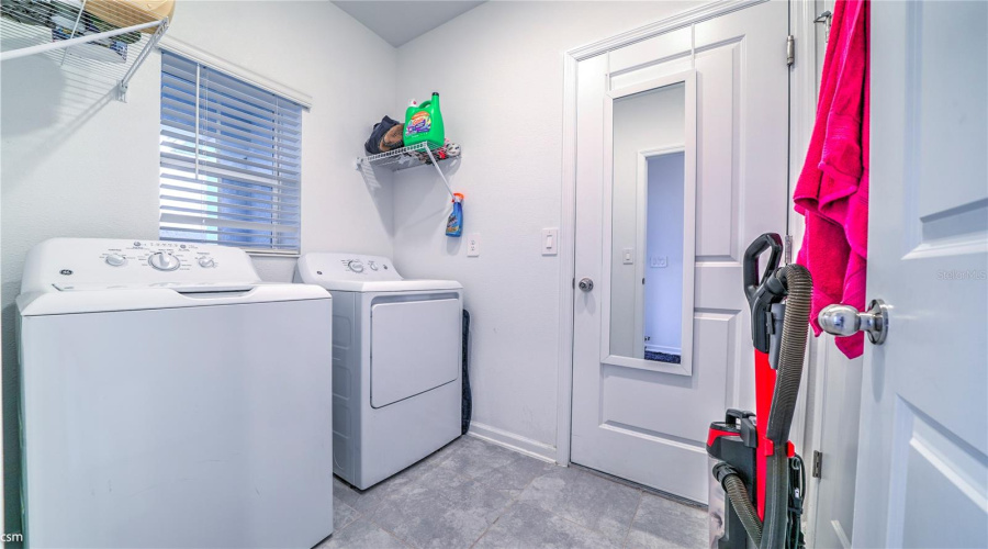 DAVENPORT, Florida 33837, 3 Bedrooms Bedrooms, ,2 BathroomsBathrooms,Residential,For Sale,WHITE WATER,0,MFRS5142406