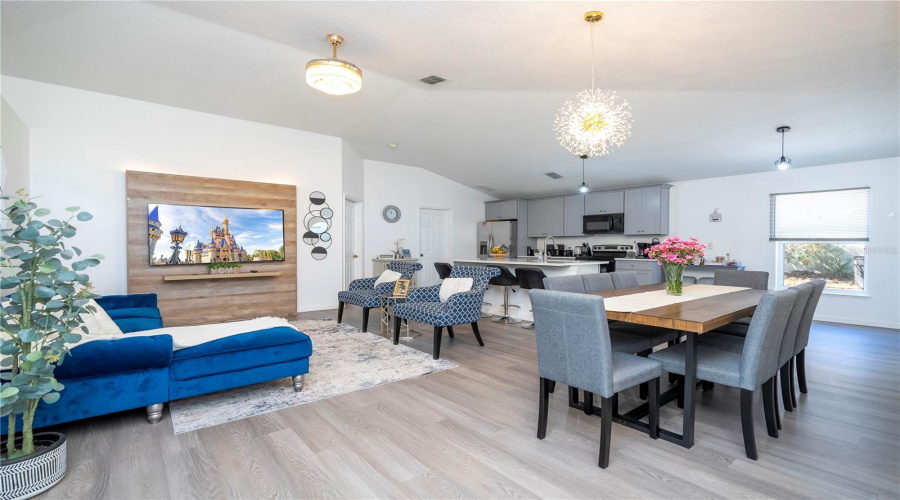 DAVENPORT, Florida 33897, 4 Bedrooms Bedrooms, ,2 BathroomsBathrooms,Residential,For Sale,HIGHWAY 27,0,MFRO6378237