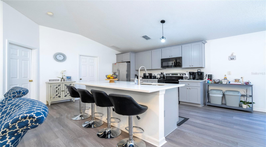 DAVENPORT, Florida 33897, 4 Bedrooms Bedrooms, ,2 BathroomsBathrooms,Residential,For Sale,HIGHWAY 27,0,MFRO6378237