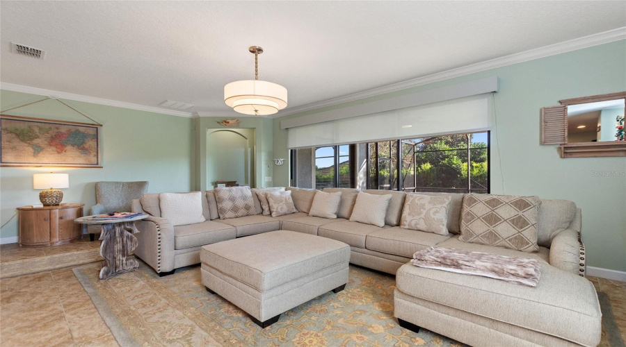 DAVENPORT, Florida 33896, 4 Bedrooms Bedrooms, ,2 BathroomsBathrooms,Residential,For Sale,DOLPHIN HEAD,0,MFRS5142741