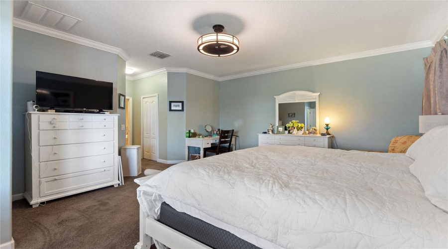 DAVENPORT, Florida 33896, 4 Bedrooms Bedrooms, ,2 BathroomsBathrooms,Residential,For Sale,DOLPHIN HEAD,0,MFRS5142741