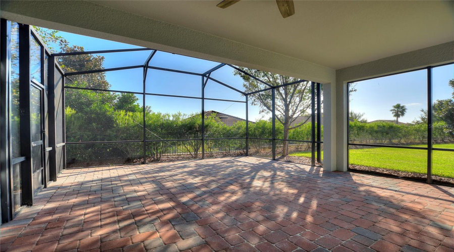 DAVENPORT, Florida 33896, 4 Bedrooms Bedrooms, ,2 BathroomsBathrooms,Residential,For Sale,DOLPHIN HEAD,0,MFRS5142741