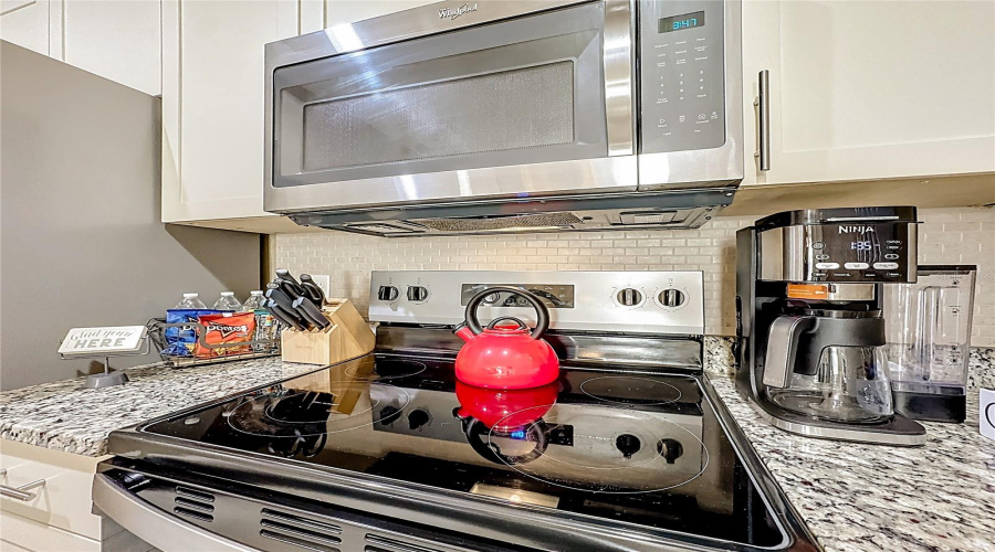 KISSIMMEE, Florida 34747, 3 Bedrooms Bedrooms, ,2 BathroomsBathrooms,Residential,For Sale,SHINE,0,MFRO6377697