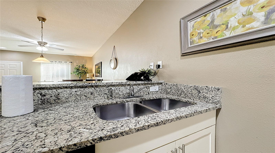 KISSIMMEE, Florida 34747, 3 Bedrooms Bedrooms, ,2 BathroomsBathrooms,Residential,For Sale,SHINE,0,MFRO6377697