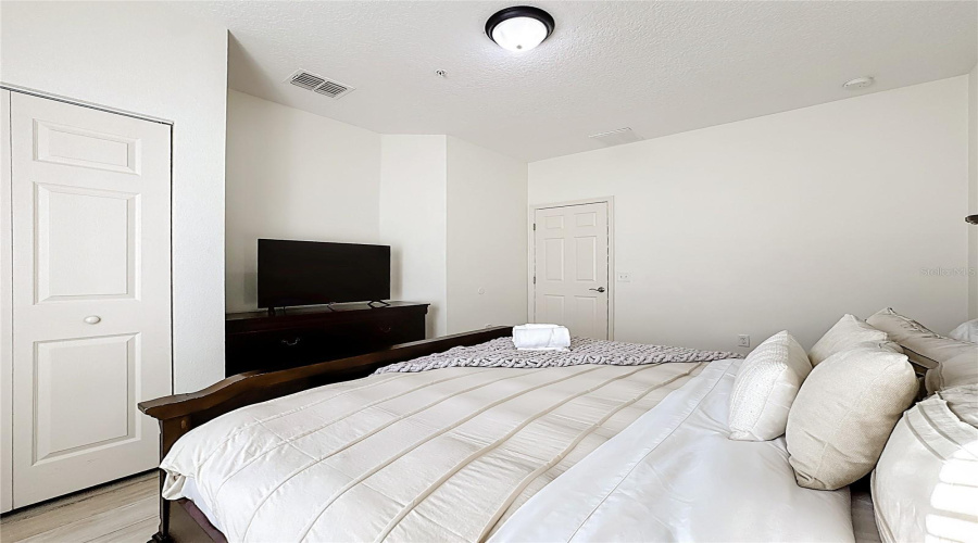 KISSIMMEE, Florida 34747, 3 Bedrooms Bedrooms, ,2 BathroomsBathrooms,Residential,For Sale,SHINE,0,MFRO6377697