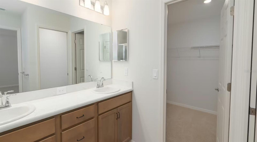 DAVENPORT, Florida 33837, 3 Bedrooms Bedrooms, ,2 BathroomsBathrooms,Residential,For Sale,ASTRID,0,MFRL4957652