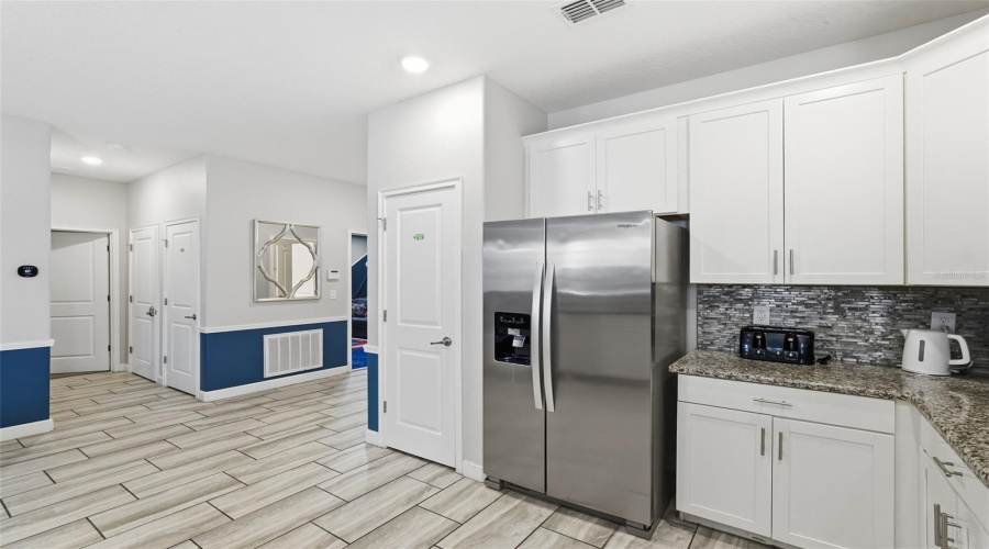 DAVENPORT, Florida 33896, 8 Bedrooms Bedrooms, ,5 BathroomsBathrooms,Residential,For Sale,ROLLING FAIRWAY,0,MFRTB8470717