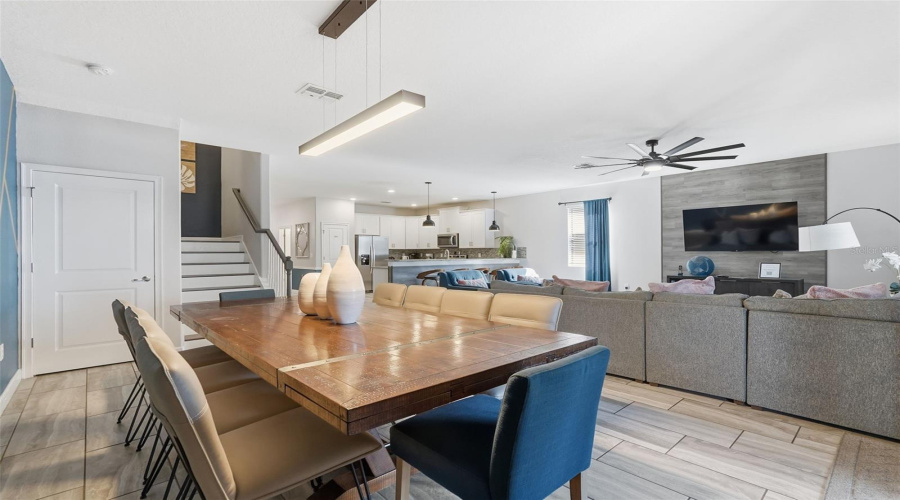 DAVENPORT, Florida 33896, 8 Bedrooms Bedrooms, ,5 BathroomsBathrooms,Residential,For Sale,ROLLING FAIRWAY,0,MFRTB8470717