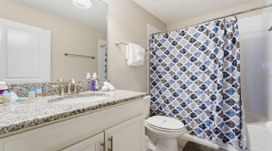 DAVENPORT, Florida 33896, 8 Bedrooms Bedrooms, ,5 BathroomsBathrooms,Residential,For Sale,ROLLING FAIRWAY,0,MFRTB8470717