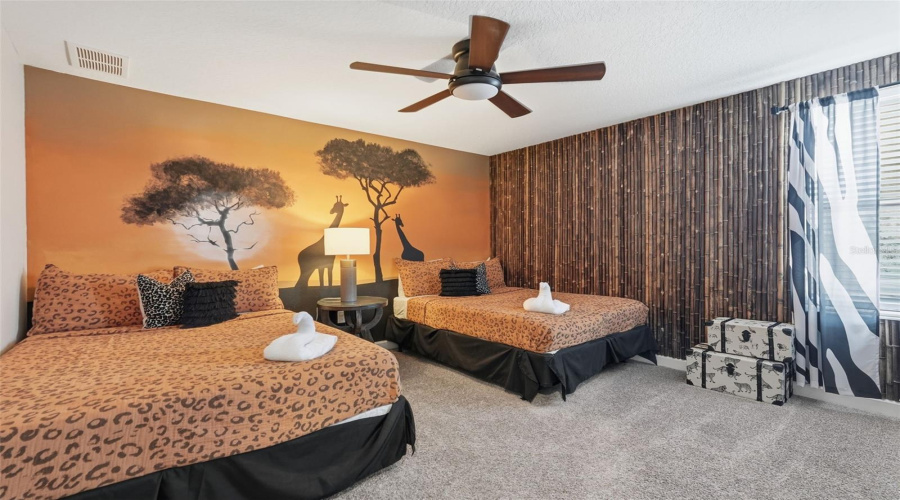 DAVENPORT, Florida 33896, 8 Bedrooms Bedrooms, ,5 BathroomsBathrooms,Residential,For Sale,ROLLING FAIRWAY,0,MFRTB8470717