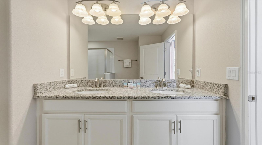 DAVENPORT, Florida 33896, 8 Bedrooms Bedrooms, ,5 BathroomsBathrooms,Residential,For Sale,ROLLING FAIRWAY,0,MFRTB8470717