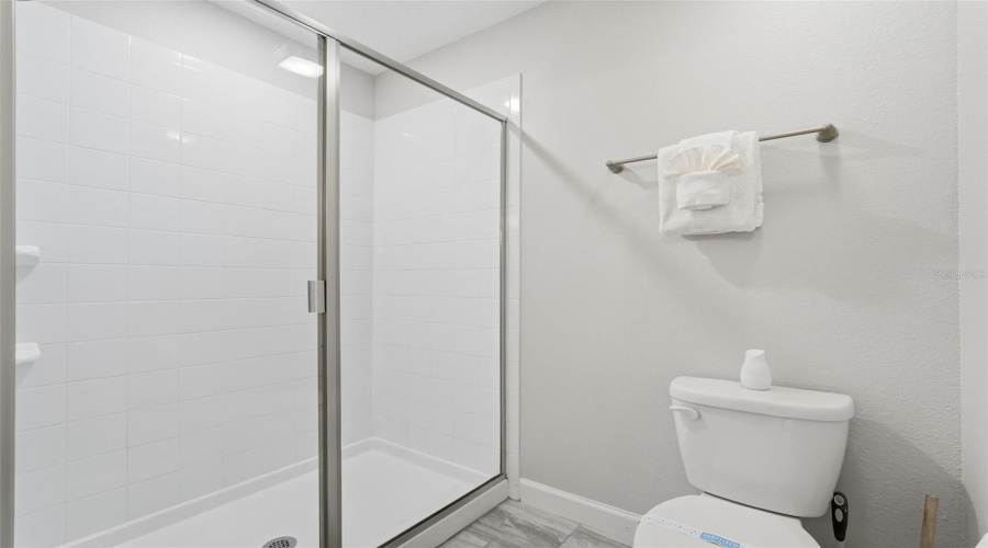 DAVENPORT, Florida 33896, 8 Bedrooms Bedrooms, ,5 BathroomsBathrooms,Residential,For Sale,ROLLING FAIRWAY,0,MFRTB8470717