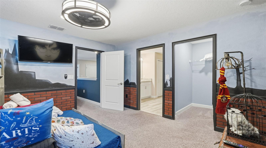 DAVENPORT, Florida 33896, 8 Bedrooms Bedrooms, ,5 BathroomsBathrooms,Residential,For Sale,ROLLING FAIRWAY,0,MFRTB8470717