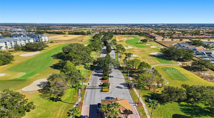 DAVENPORT, Florida 33896, 8 Bedrooms Bedrooms, ,5 BathroomsBathrooms,Residential,For Sale,ROLLING FAIRWAY,0,MFRTB8470717