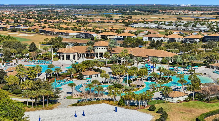 DAVENPORT, Florida 33896, 8 Bedrooms Bedrooms, ,5 BathroomsBathrooms,Residential,For Sale,ROLLING FAIRWAY,0,MFRTB8470717