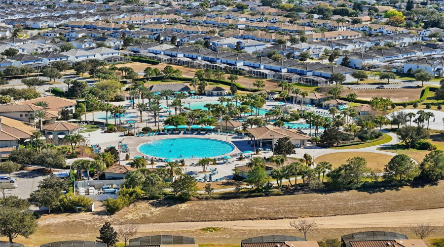 DAVENPORT, Florida 33896, 8 Bedrooms Bedrooms, ,5 BathroomsBathrooms,Residential,For Sale,ROLLING FAIRWAY,0,MFRTB8470717