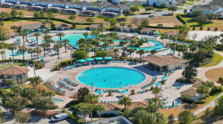 DAVENPORT, Florida 33896, 8 Bedrooms Bedrooms, ,5 BathroomsBathrooms,Residential,For Sale,ROLLING FAIRWAY,0,MFRTB8470717