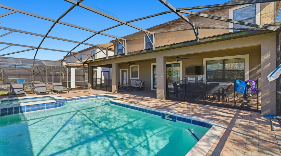 DAVENPORT, Florida 33896, 8 Bedrooms Bedrooms, ,5 BathroomsBathrooms,Residential,For Sale,ROLLING FAIRWAY,0,MFRTB8470717