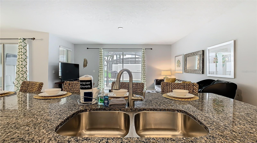 DAVENPORT, Florida 33896, 4 Bedrooms Bedrooms, ,3 BathroomsBathrooms,Residential,For Sale,DOGLEG,0,MFRO6328880