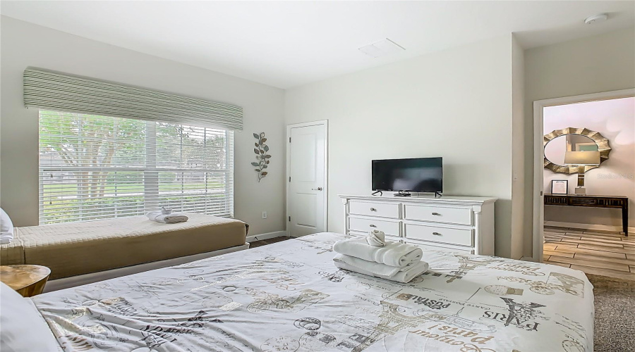 DAVENPORT, Florida 33896, 4 Bedrooms Bedrooms, ,3 BathroomsBathrooms,Residential,For Sale,DOGLEG,0,MFRO6328880