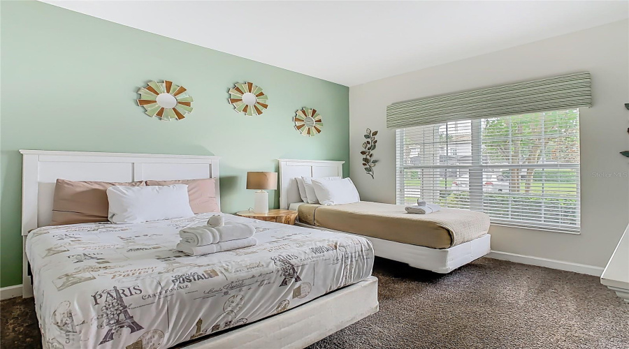 DAVENPORT, Florida 33896, 4 Bedrooms Bedrooms, ,3 BathroomsBathrooms,Residential,For Sale,DOGLEG,0,MFRO6328880